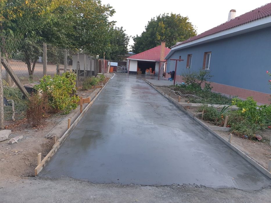 Turnare Beton finisat mecanic industrial cu elicopter si cuart, Periat