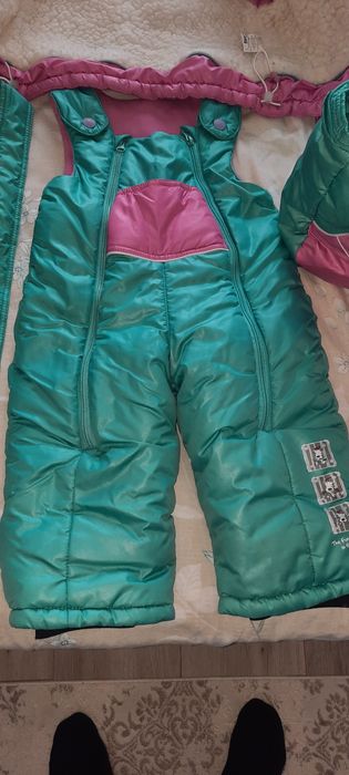 Продается  комбинезон на девочку (трансформер)