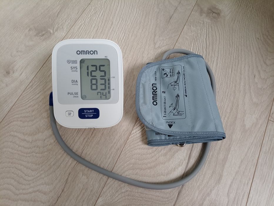 Tensiometru automat de brat OMRON