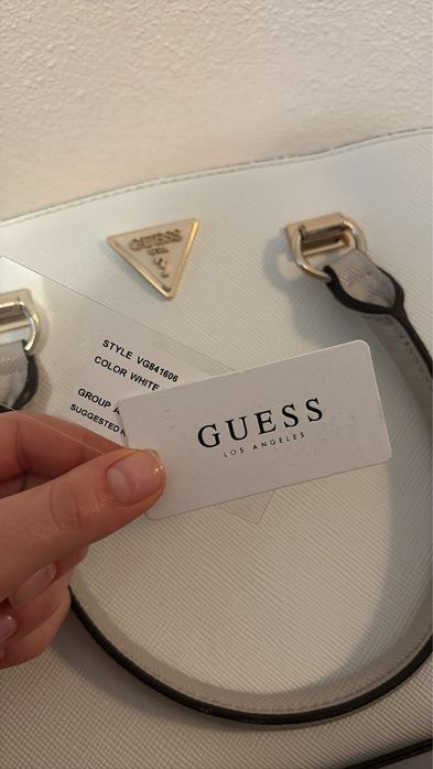 Geanta Guess cu Eticheta