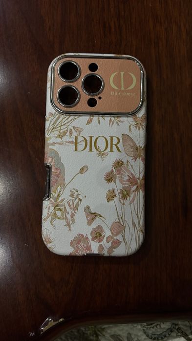 Чехол на iphon 16pro