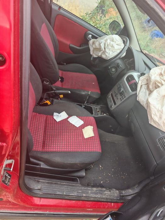 Vând Opel CORSA pentru dezmembrări