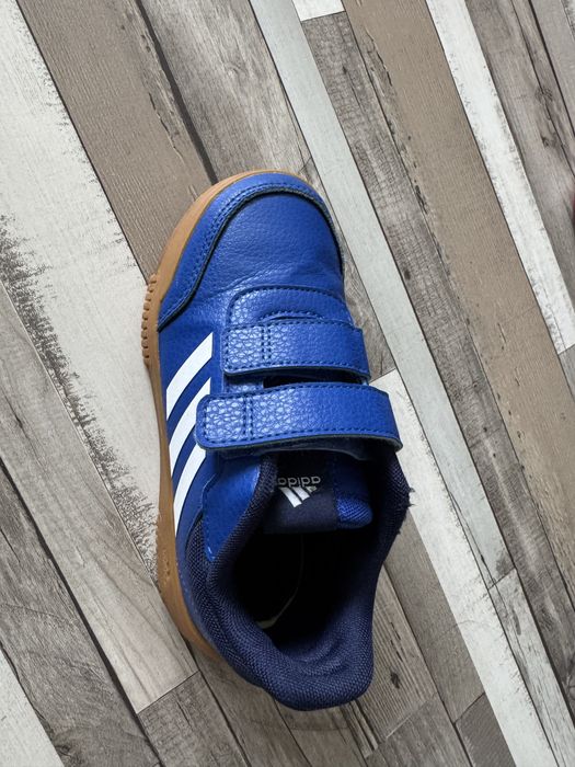 Adidasi marime 30 1/2