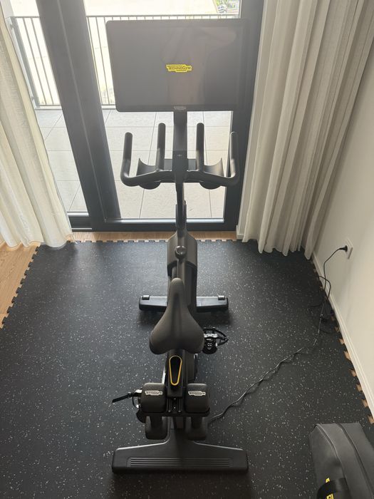 TECHNOGYM BIKE LIVE – Почти нов