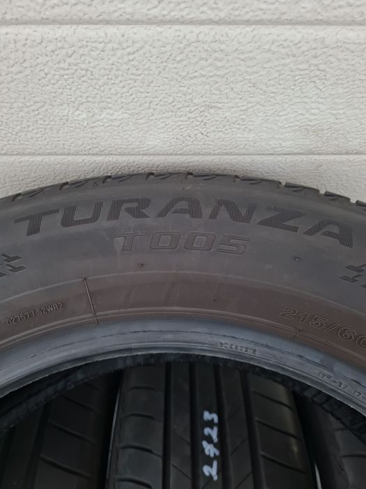 Летни гуми 4 броя BRIDGESTONE Turanza T005 215 60 R17 дот 2723