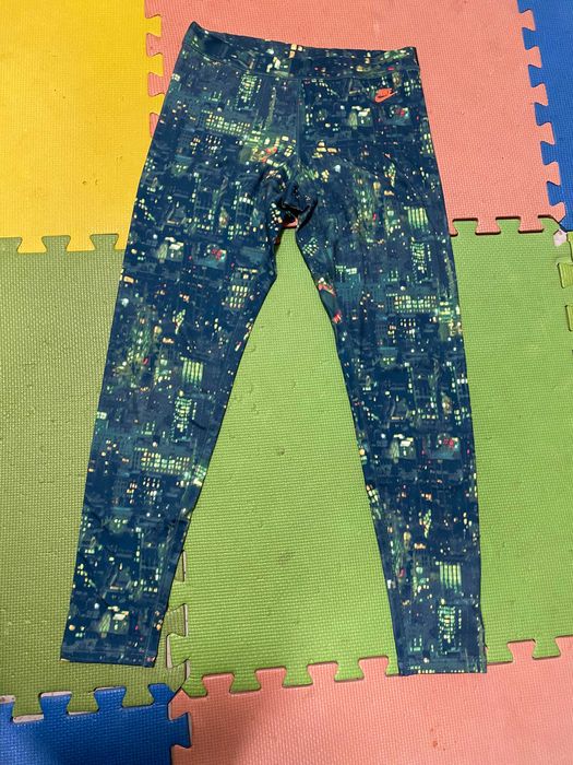 ''Nike Sportswear  RU City Print''оригинален дамски клин М размер