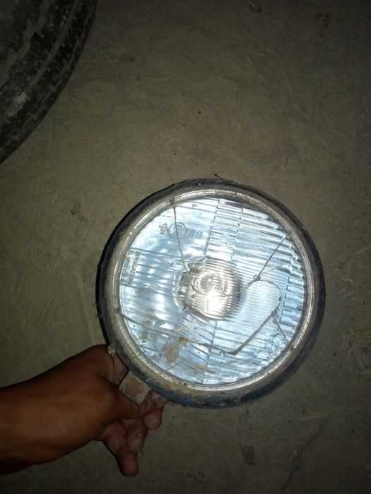 Prajektor lead va aylana sariq faralar sotoladi