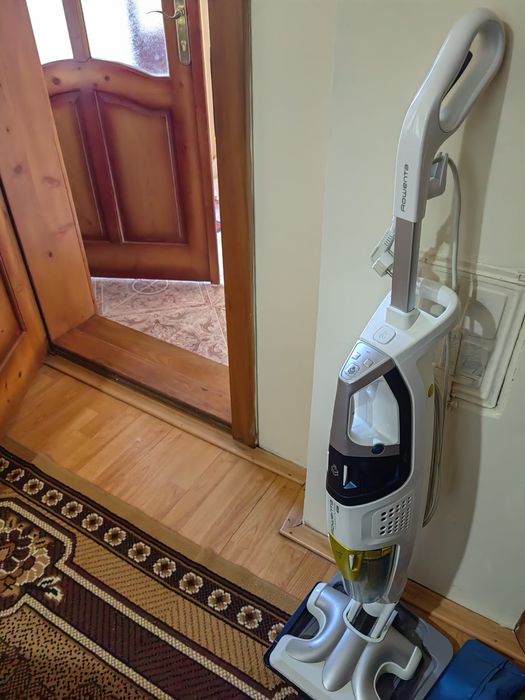 Aspirator vertical cu abur Rowenta Clean&Steam Multi, 0.5l, 1700W