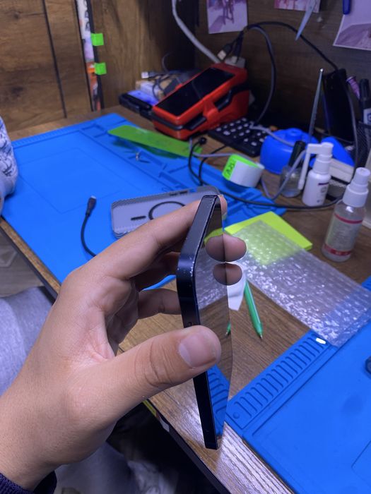 телефон iphone 13