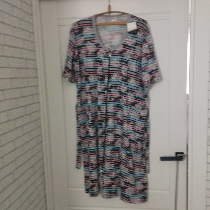 Продам новые халаты