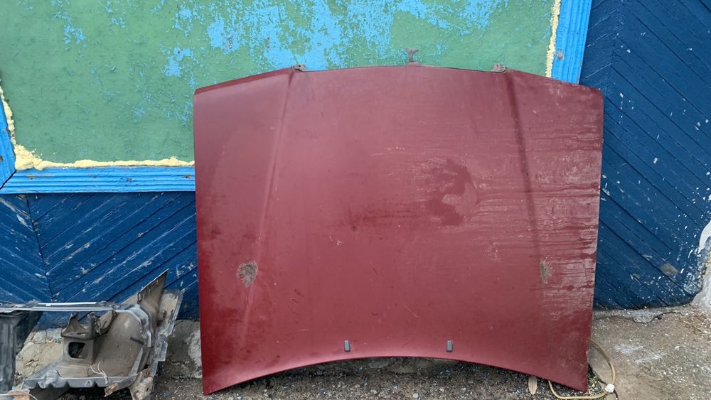 Капот Мерседес е190