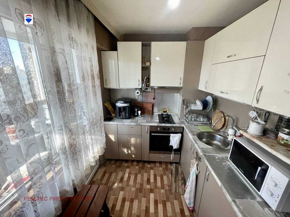 Продава се Четиристаен апартамент в Русе, Родина 1 - 99 кв.м за 910 €/кв.м - Снимка #7