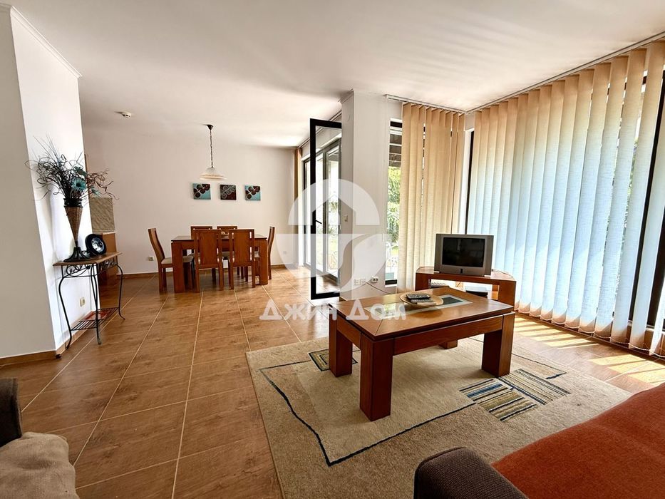 Продава се Тристаен апартамент в с. Кошарица, Област Бургас - 133 кв.м за 425 €/кв.м - Снимка #2