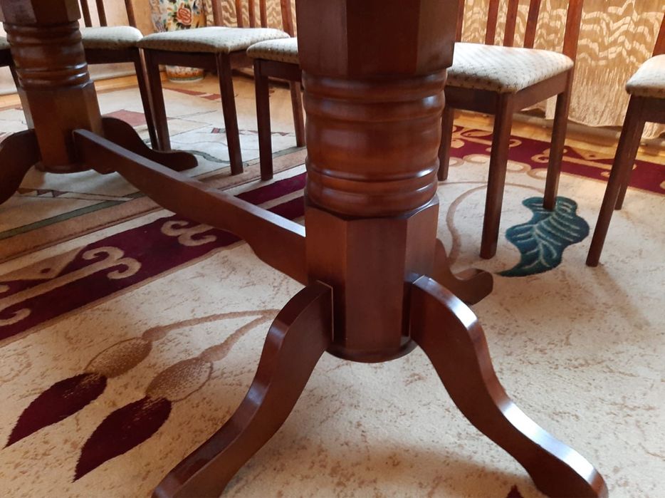 Стол из чистого дерева