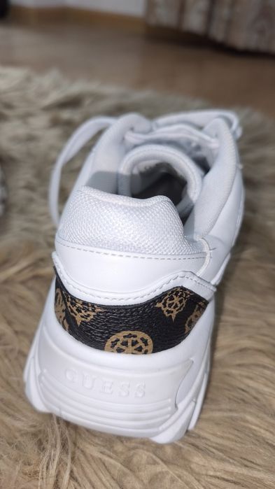 Sneakers Guess NOWAH 37