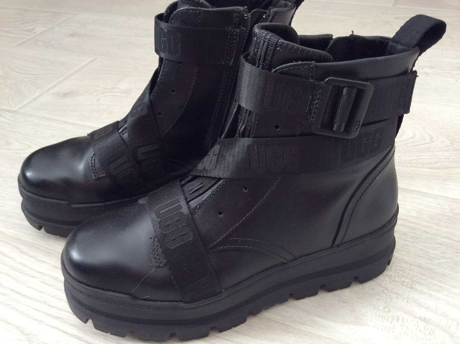 UGG, Sid Leather Flat Platform Boots, Black, 8 /38
