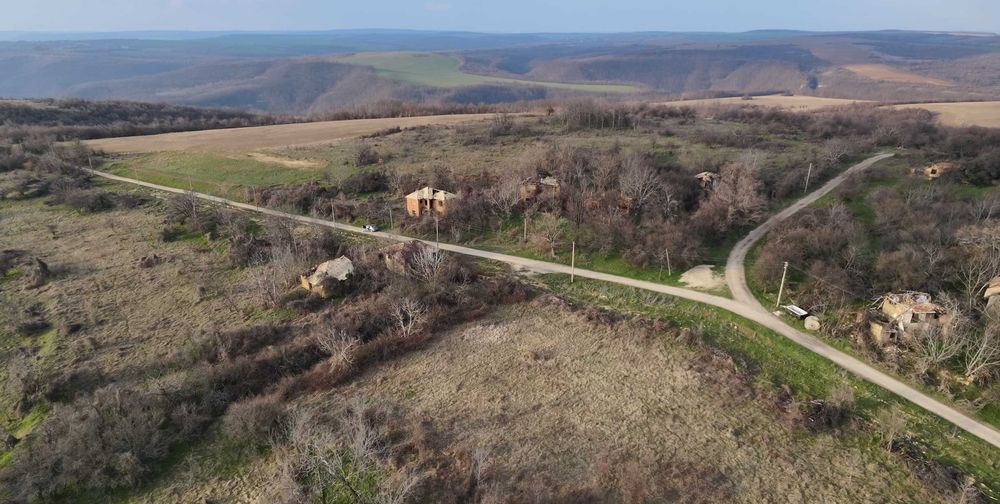 Имот с панорама –5749 кв.м в с. Долна Златица, близо до Велико Търново