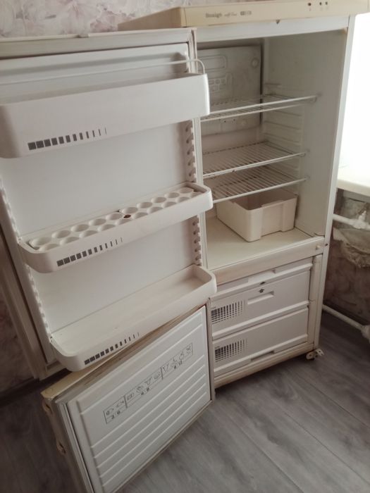 Продам холодильник