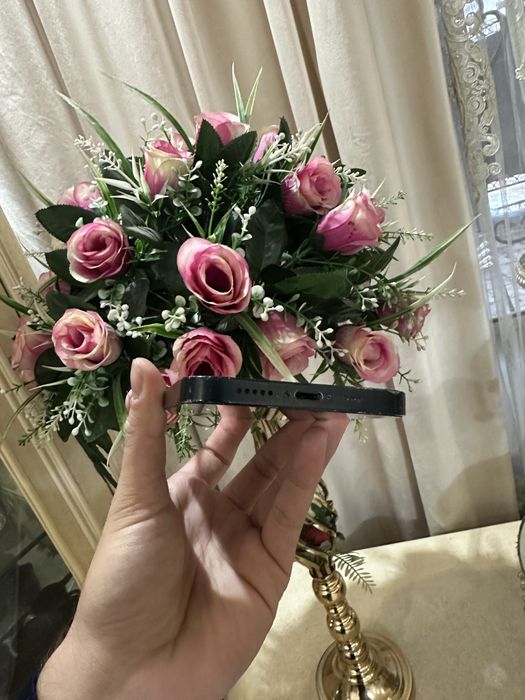 Продам IPhone 14 128gb