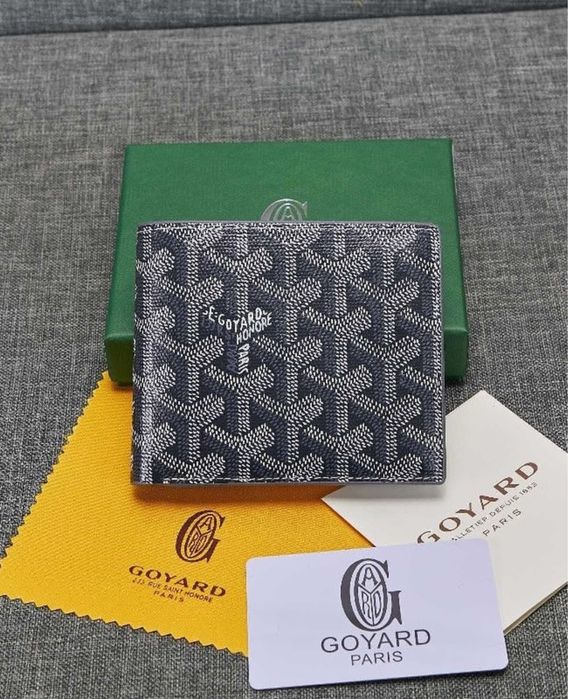 Протфейли Goyard и Louis Vuitton