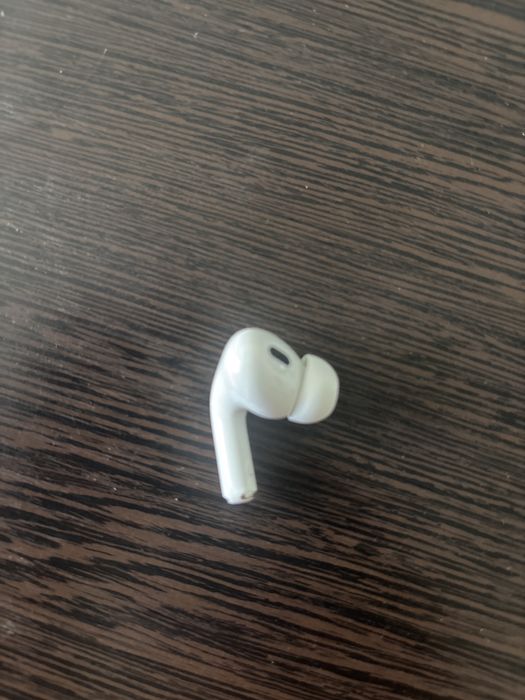 Левый наушник airpods pro