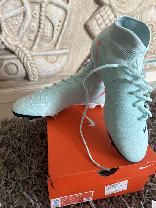 Оригинални калеври Nike като чисто нови