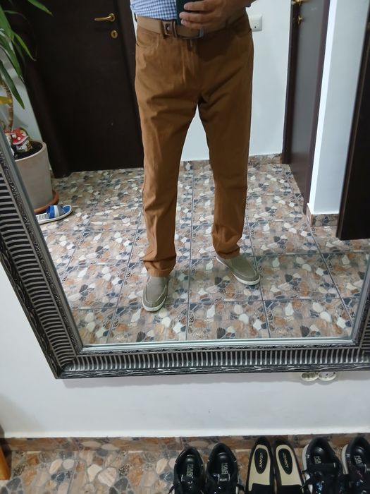 Pantaloni barbati din denim catifelat marca C&A masura 34/34 noi