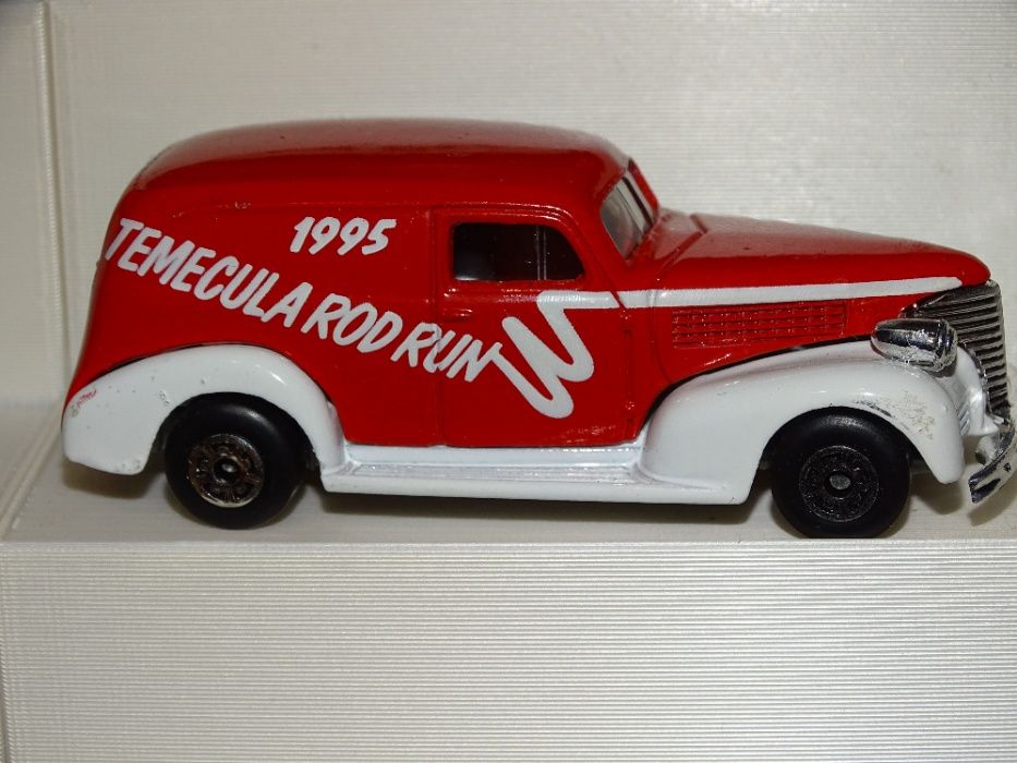 Мачбокс / Matchbox Шевролет / '39 Chevy Sedan Delivery