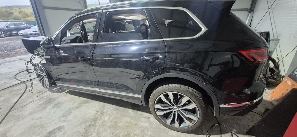 Stop stanga dreapta touareg 3 cr7 led semnalizare dinamica 2019 2020 2021 usa bara interior scaune