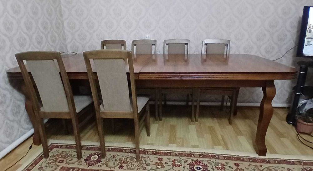 Обеденый стол, стулья