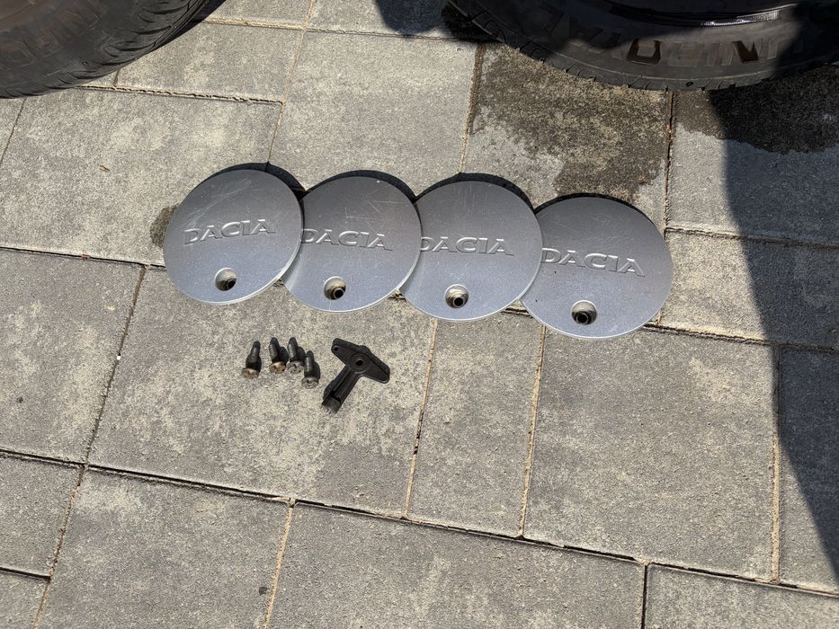 Set roți jante aliaj Dacia Logan R15 + anvelope vară Uniroyal Rainexpert (2 noi)