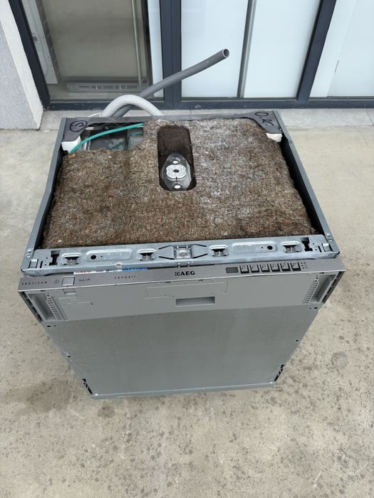 СЪдомиялна за вграждане AEG