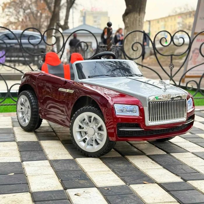 Детский электромобиль на аккумуляторе.