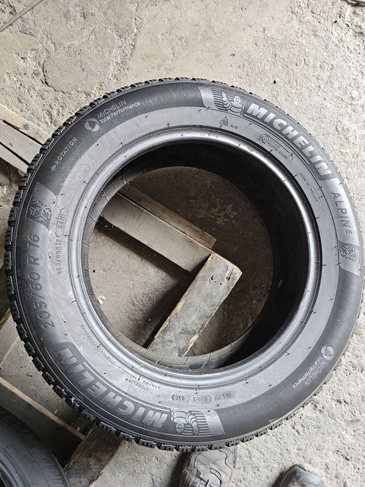 2 anvelope iarna 205 60 16 Michelin 6.5mm 2023