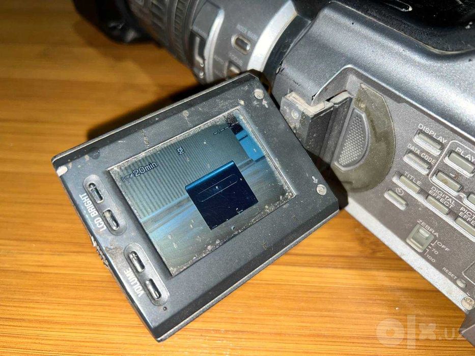 Видеокамера Sony  2100E нужна профилактика miniDV