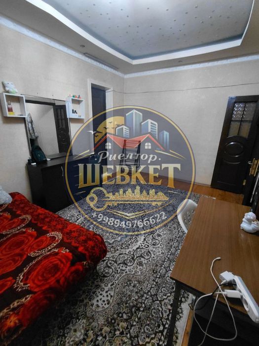 Продам квартиру 1/4/5 в кирпичном доме Ахмад Югнаки 37м2
