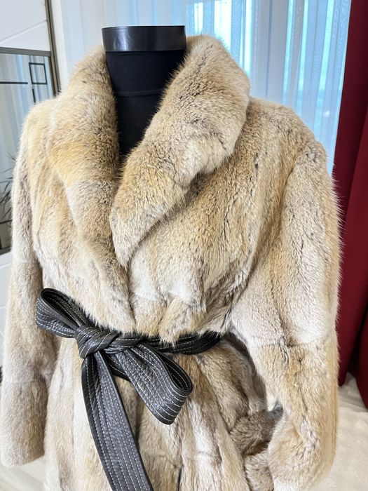 Haina lunga din blana naturala de bizam marime M/L