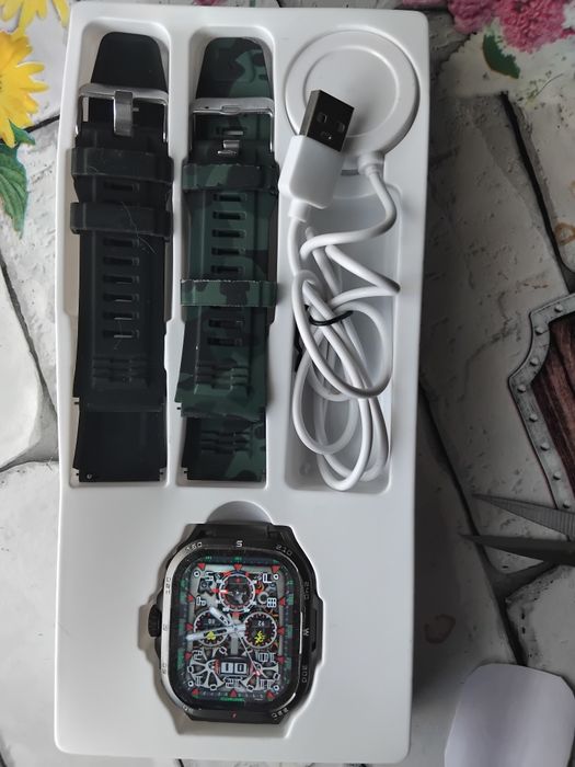 Смарт Часы в очень хорошем состоянии