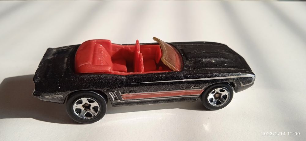 Продавам метални автомобили Hotweels 1:64