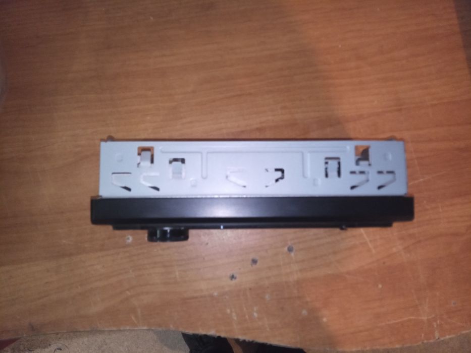 Продам магнитолу