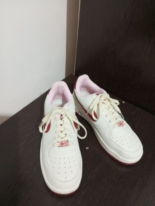Кроссовка Nike Air Force "Valentine's Day"