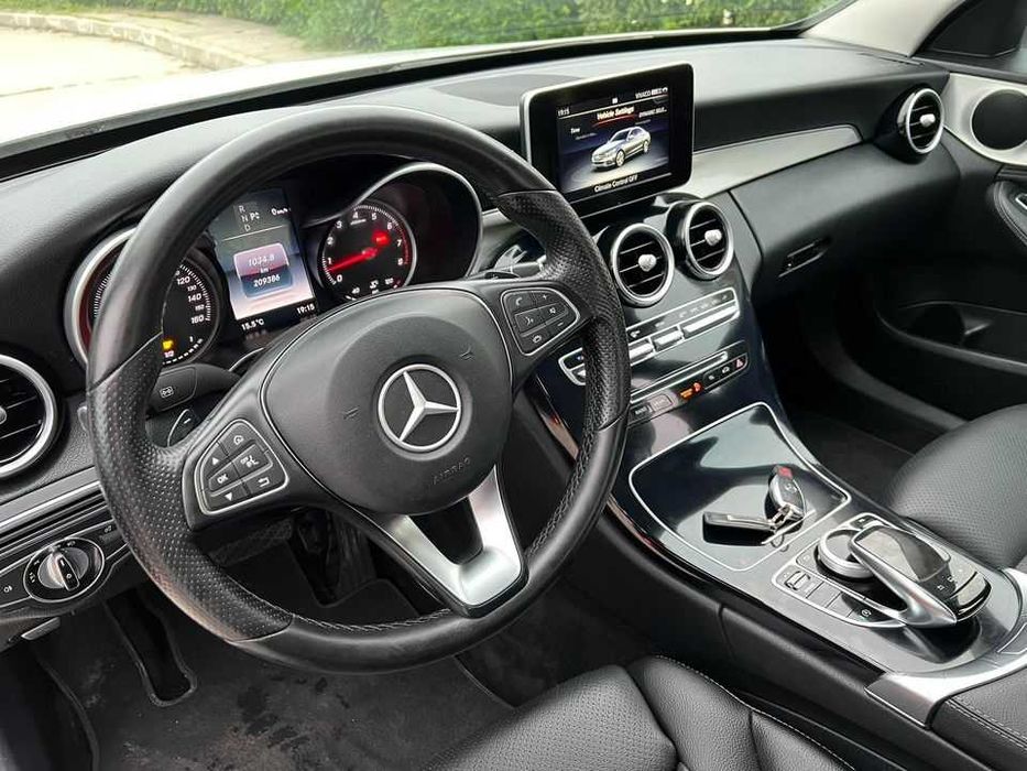 Мерцедес - C300 2016г.