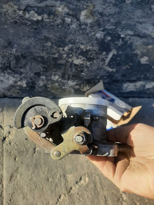 Дросельная заслонка