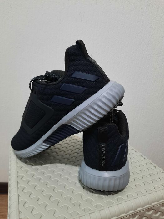 Кроссовки ADIDAS . Чёрные