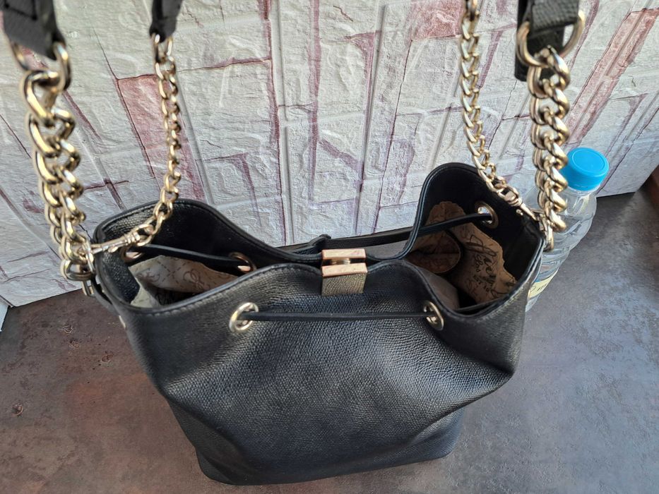 дамска чанта GUESS,черна чанта,гес