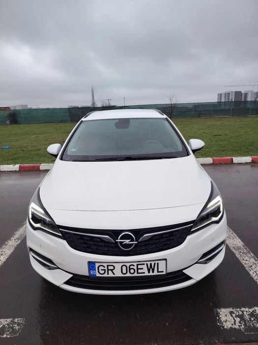 Opel Astra mașină impecabila