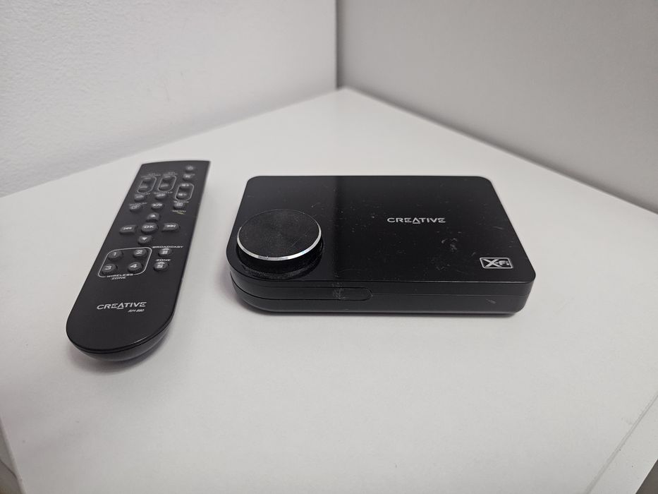Placă audio externă USB Creative Sound Blaster X-Fi (SB1090) + Telecomandă