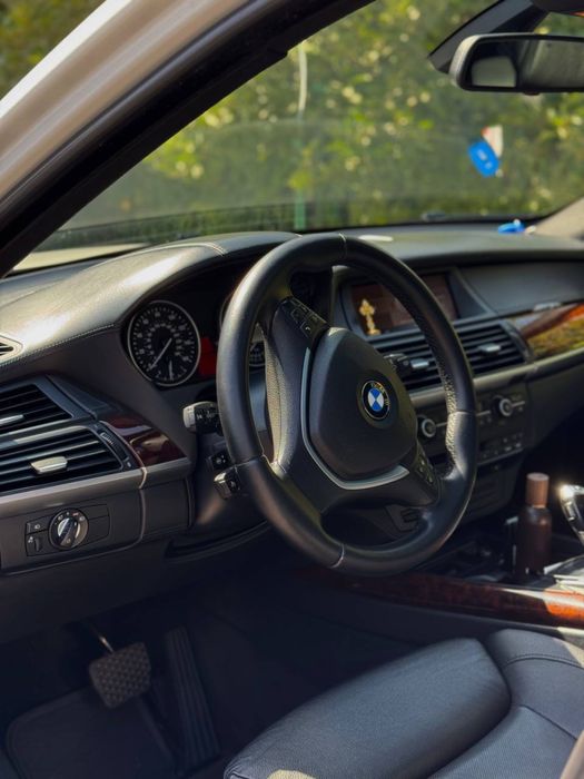 Bmw x5 e70 4.8 продаю