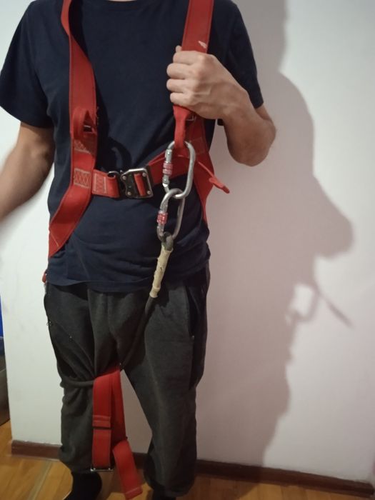 Продам страховочные ремен