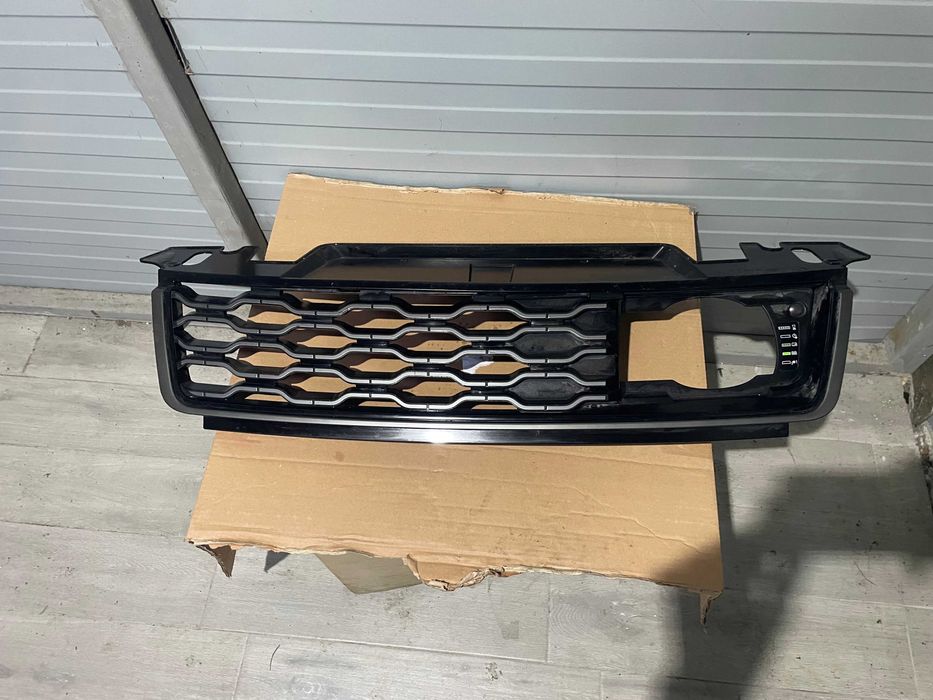 Grila centrala RANGE ROVER SPORT L494 hybrid An 2018-2023
